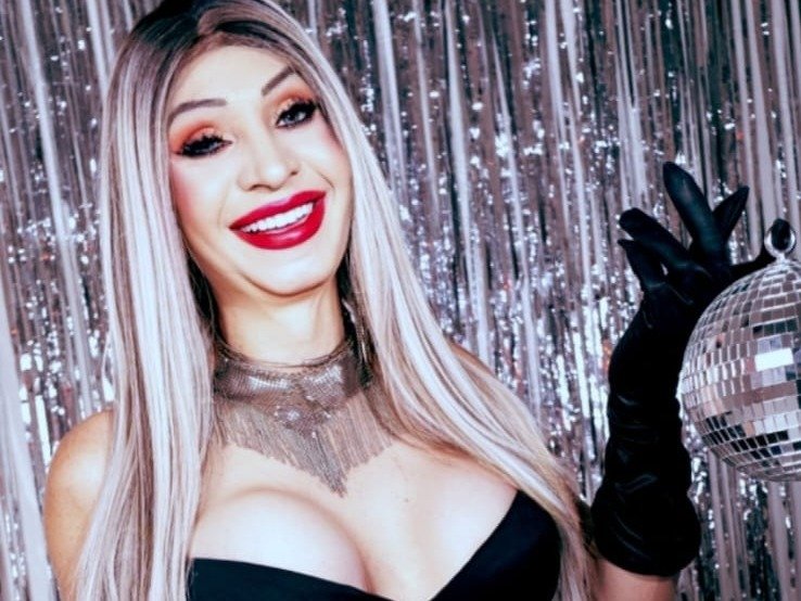 DominaInfinity — LIVE on Streamate