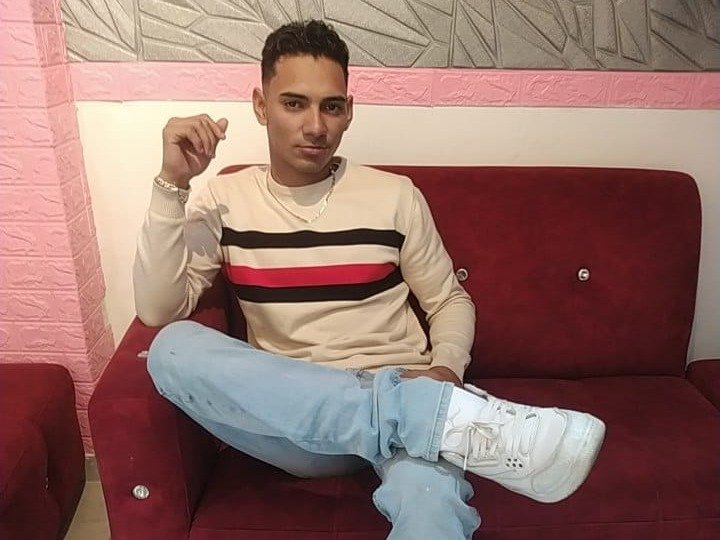 DominicBlaze — LIVE on Streamate