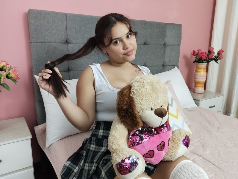 DulceRositaa - Streamate Teen Party Girl 