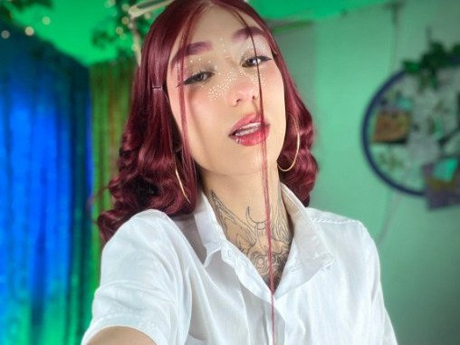EliiBluee — LIVE on Streamate
