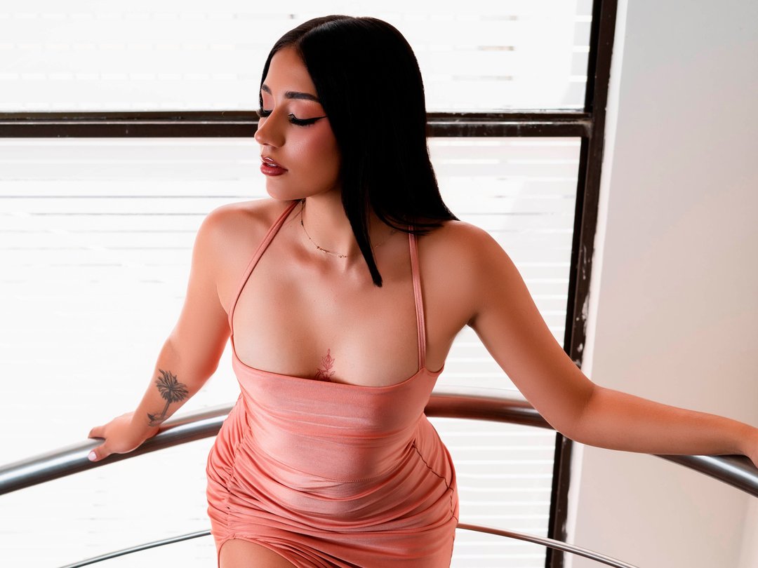 EllieMartin — LIVE on Streamate