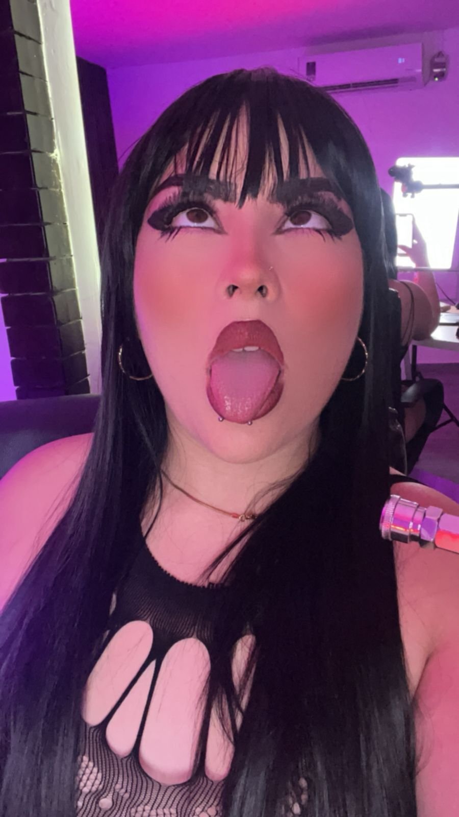 Emberrvelvet — LIVE on Streamate