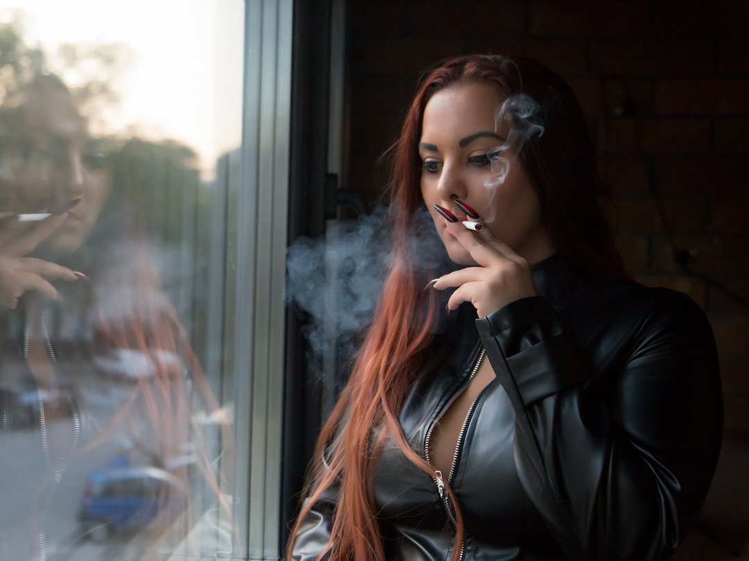 EmilyVonDark — LIVE on Streamate