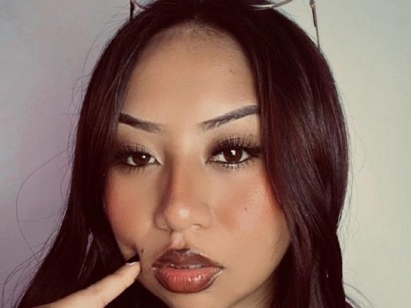 Emily_Prado — LIVE on Streamate