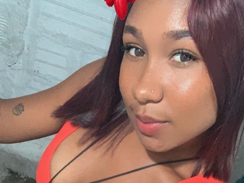 Emma_lozano — LIVE on Streamate