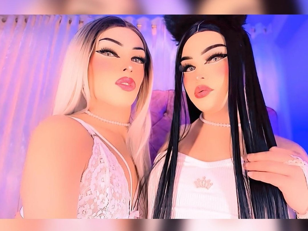 Emmaa_Isabellaa — LIVE on Streamate