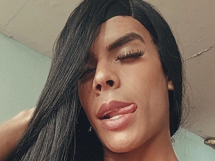 Estefania_robles — LIVE on Streamate