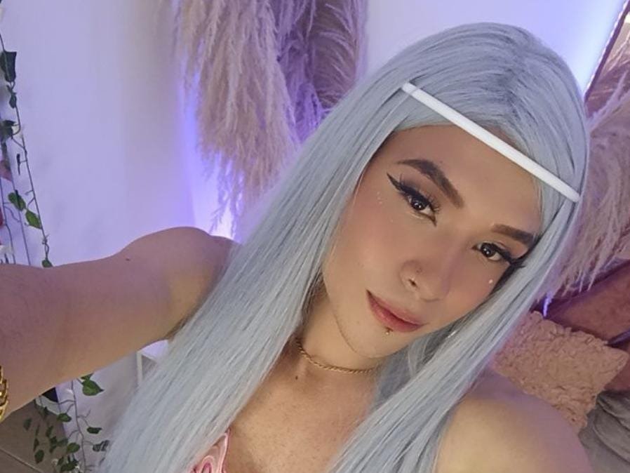 EvelynThomas — LIVE on Streamate