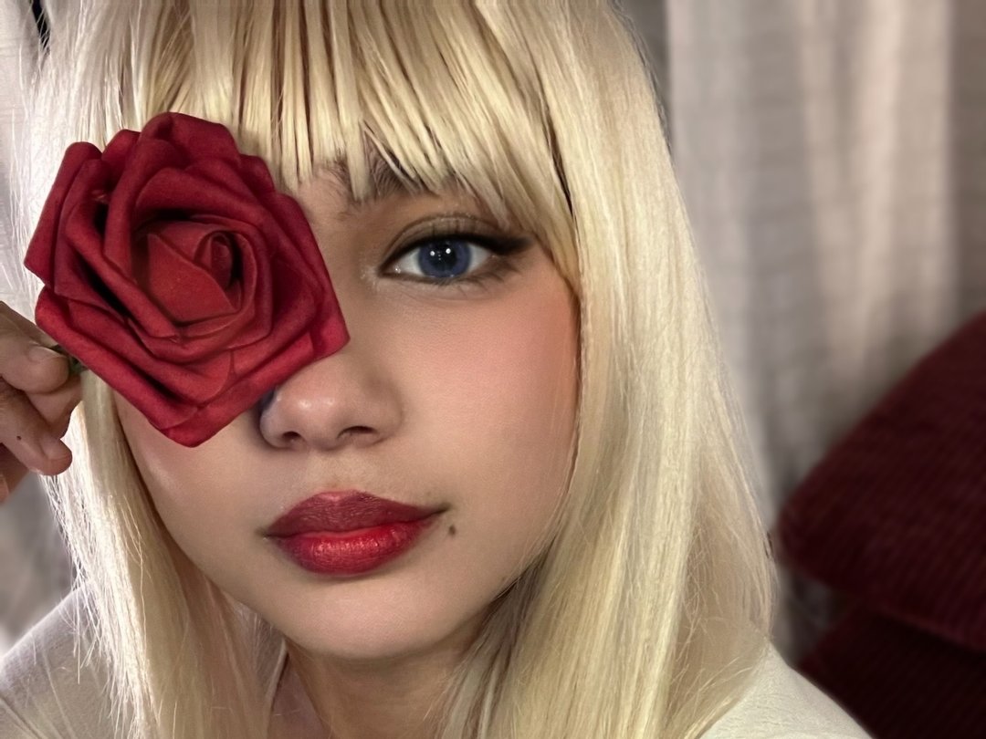 GlamourRose777 — LIVE on Streamate