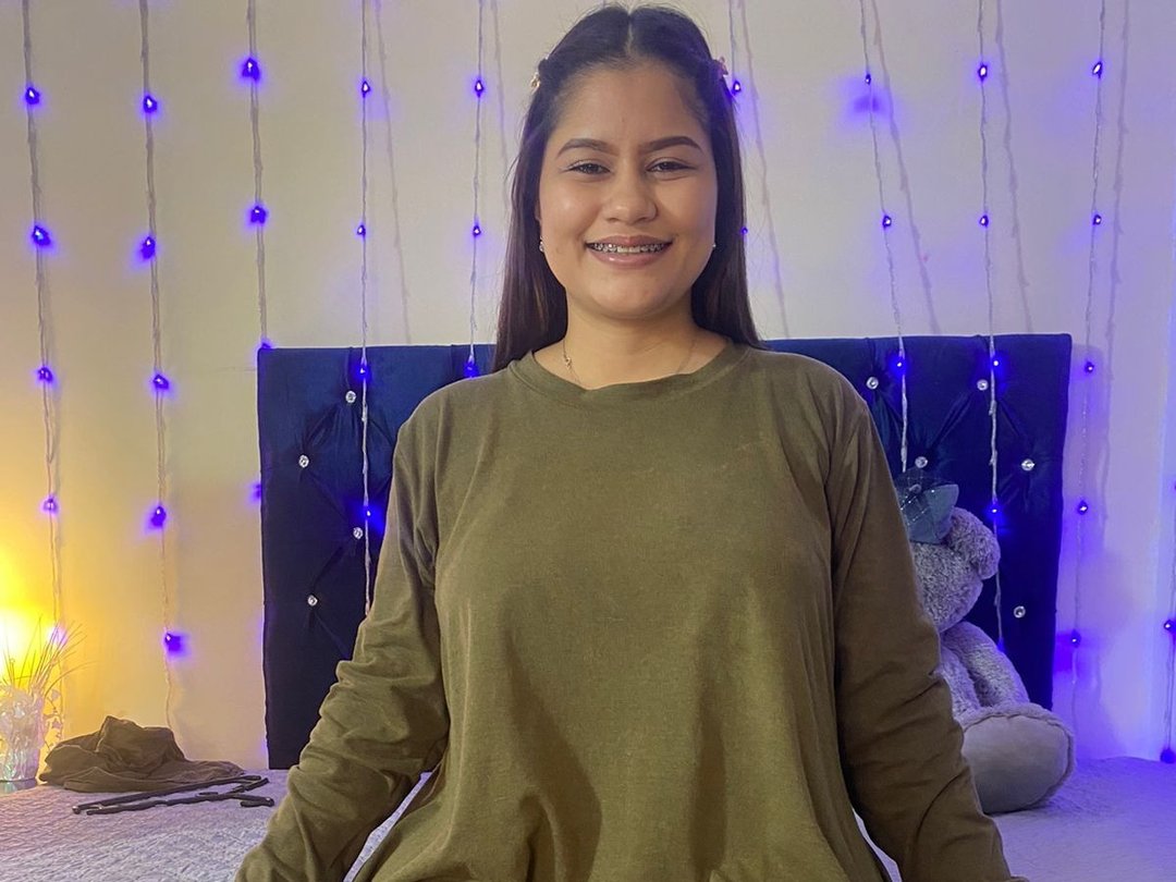 HalimaQadir — LIVE on Streamate