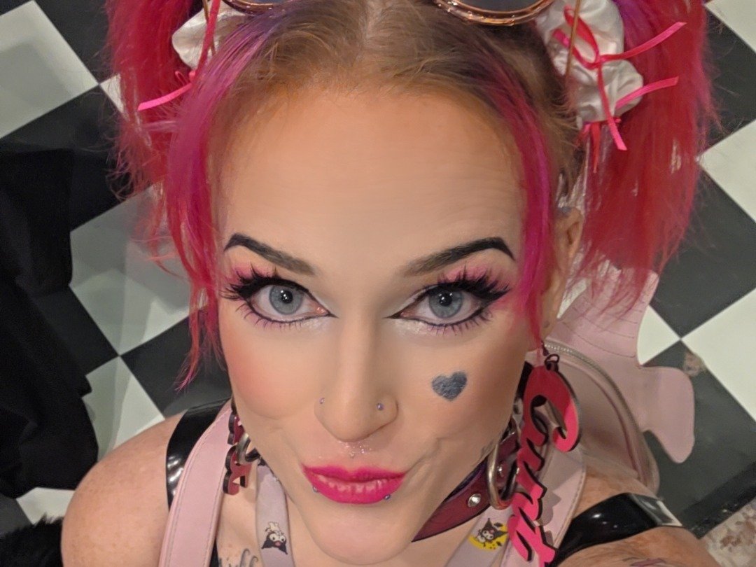 HarleyLockhart — LIVE on Streamate