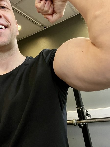 HotMuscleSam — LIVE on Streamate