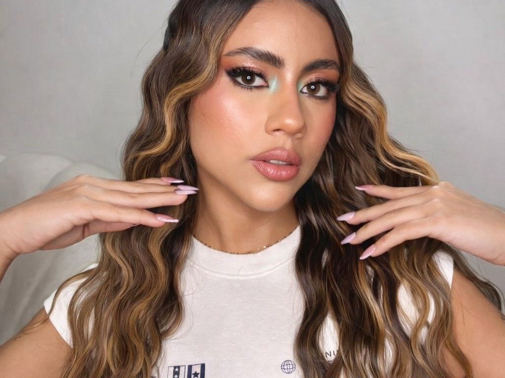 ISABELLE104 — LIVE on Streamate