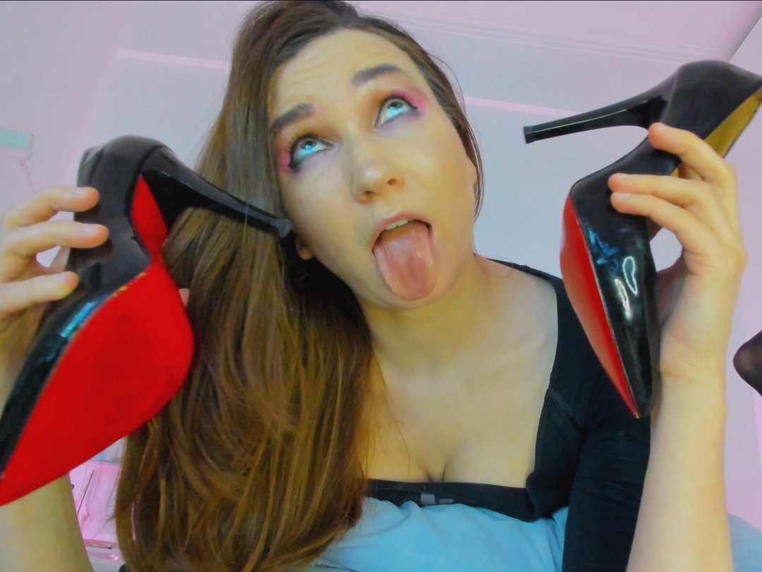 InesFeliz — LIVE on Streamate