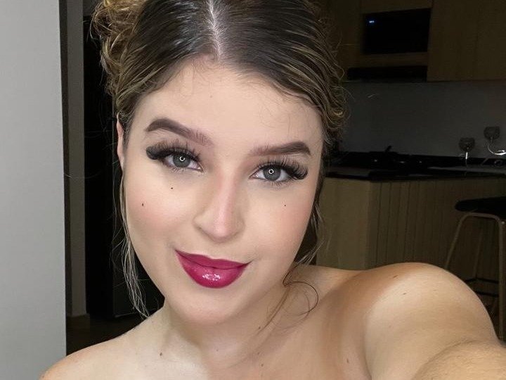 IrinaSilver — LIVE on Streamate