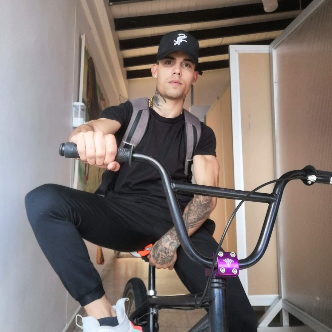 Iron_ick — LIVE on Streamate