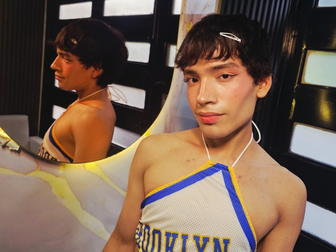 Isaac_Nova — LIVE on Streamate