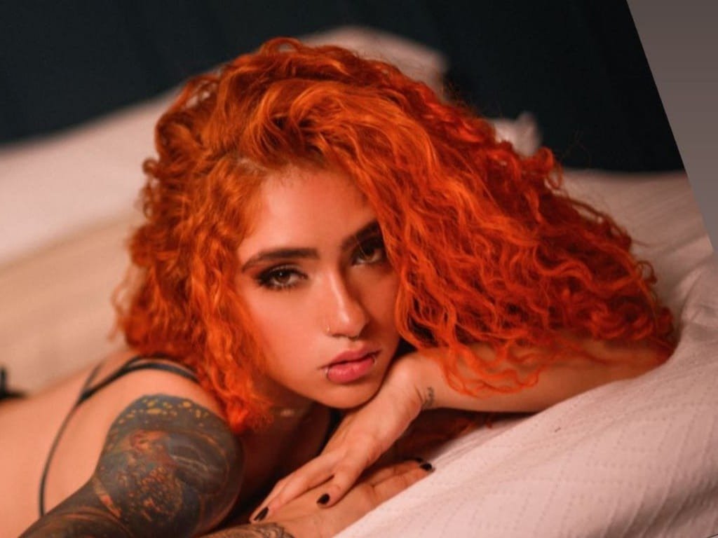 IsabellaVillalobos — LIVE on Streamate