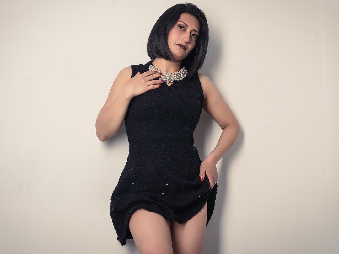 IvanaRusso — LIVE on Streamate