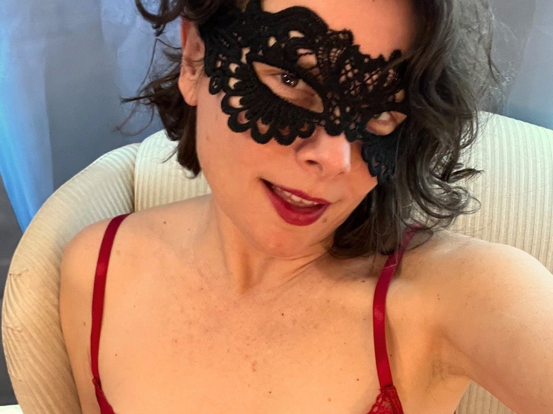 Jane_Honeybee — LIVE on Streamate