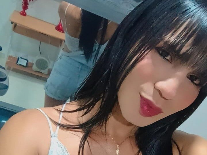 JhennyDemian — LIVE on Streamate