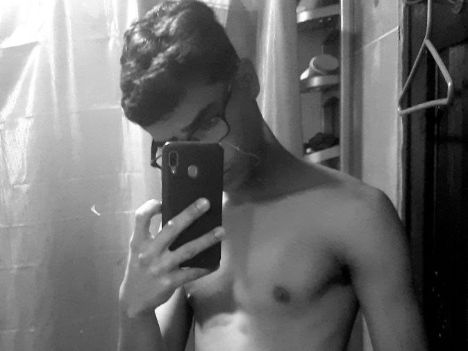 JhonnyLewis — LIVE on Streamate