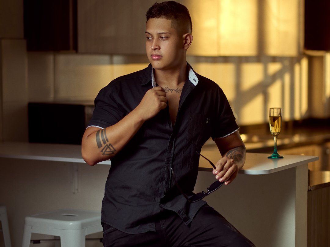 JohanSmith — LIVE on Streamate