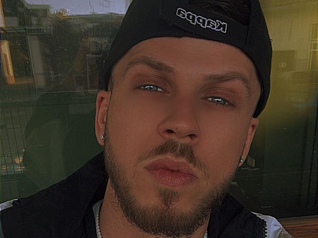 JonahShaw — LIVE on Streamate