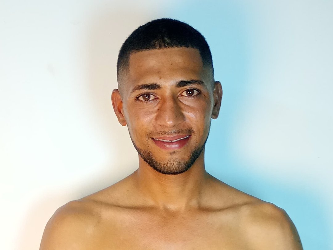 JuanJoHot — LIVE on Streamate