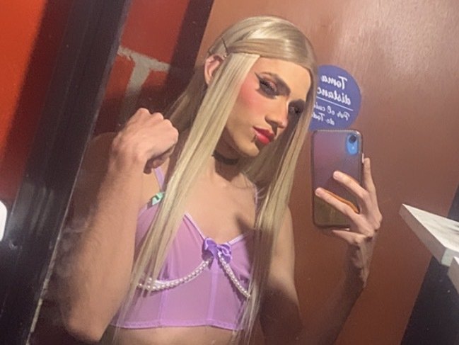 KENIABERTRUCC — LIVE on Streamate