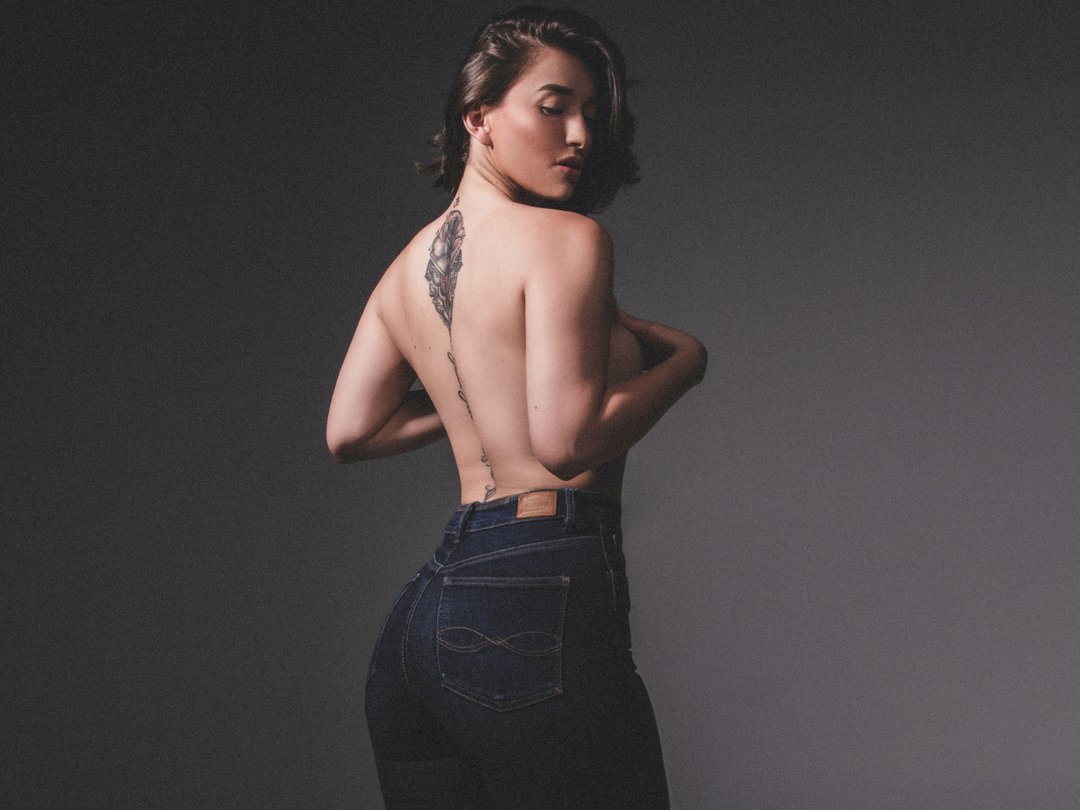 Katt_Henao — LIVE on Streamate