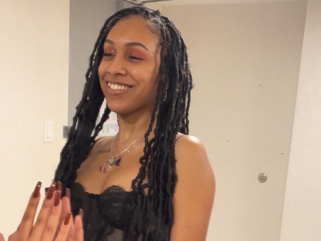 Lily_Minx — LIVE on Streamate