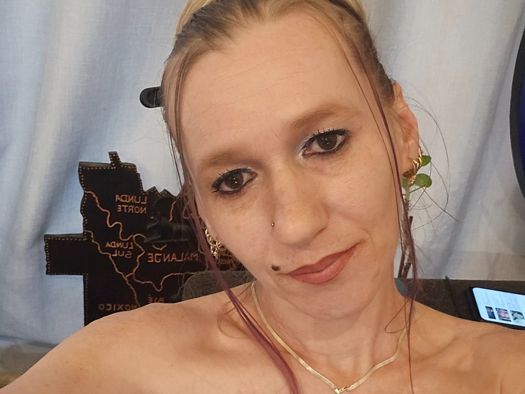 Lovegirl41 — LIVE on Streamate