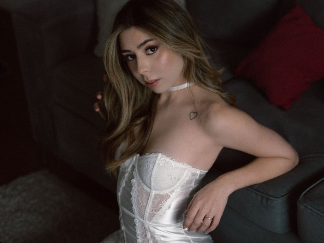Lucciiana — LIVE on Streamate