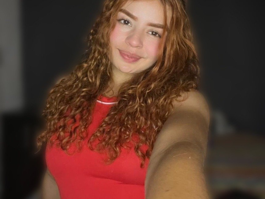 LuciiaMillerr — LIVE on Streamate