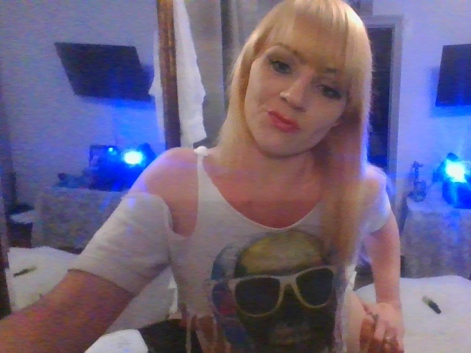 LuckyFawxxx — LIVE on Streamate