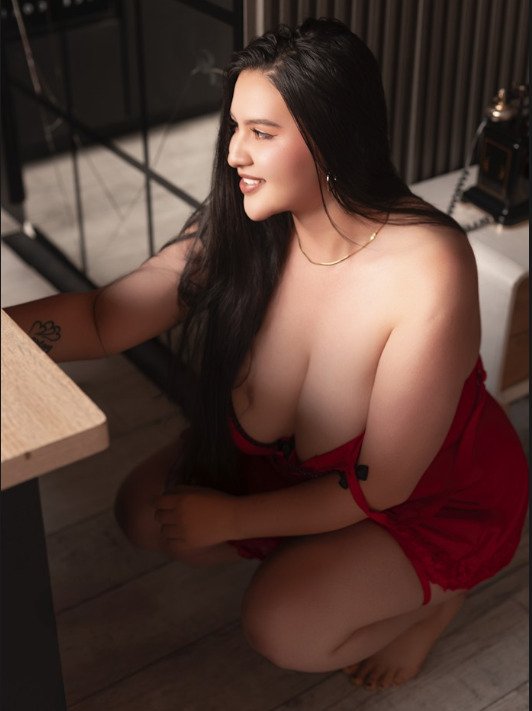 Lullabloom — LIVE on Streamate