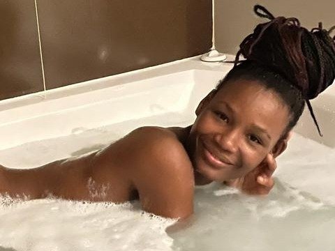 MELISSA022 — LIVE on Streamate