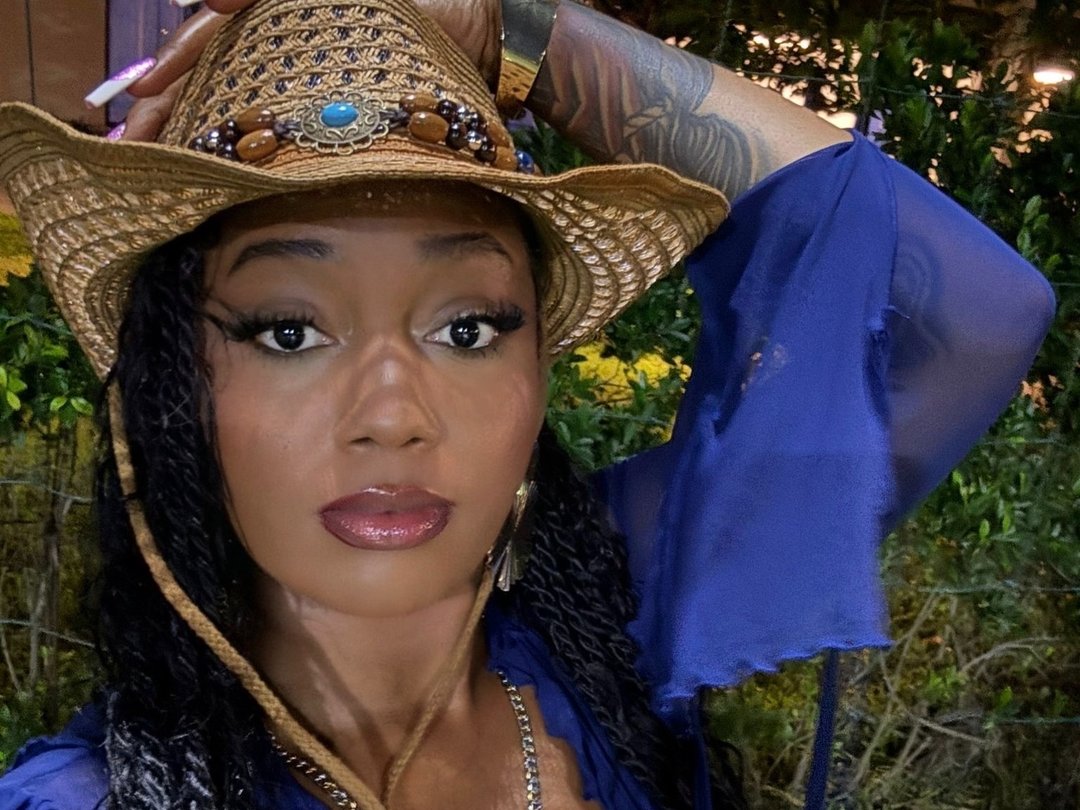 MZZZWETWET — LIVE on Streamate