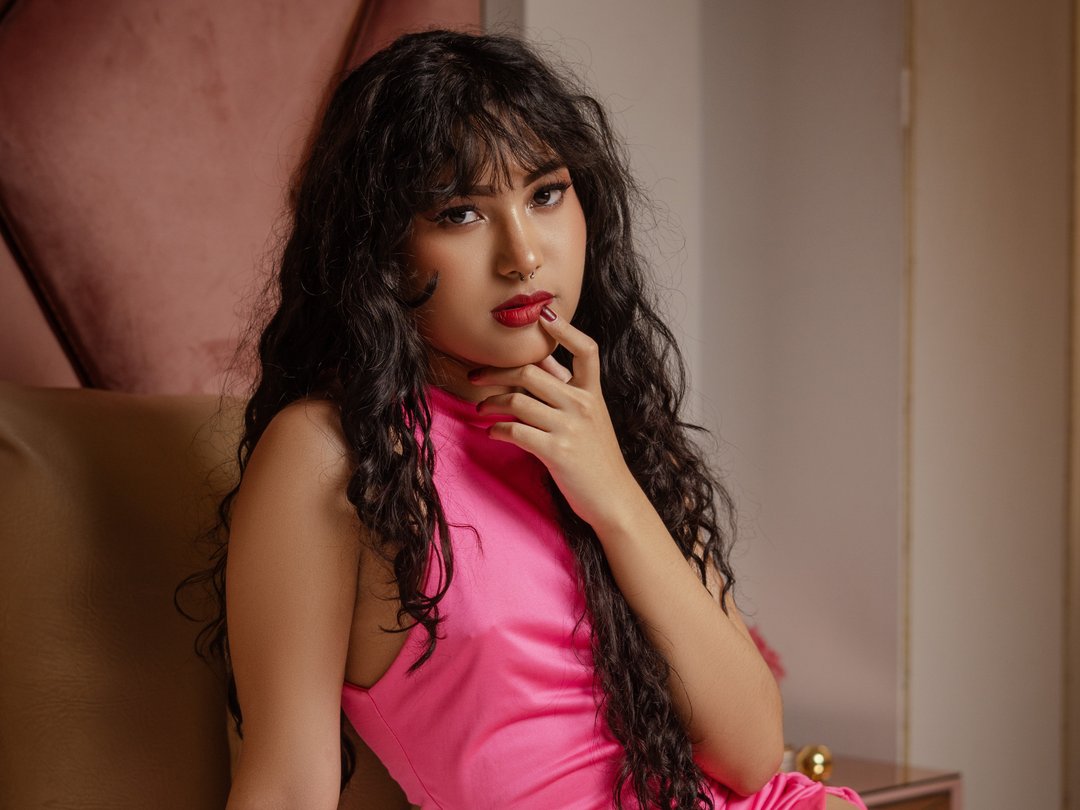 MarianaSilva — LIVE on Streamate