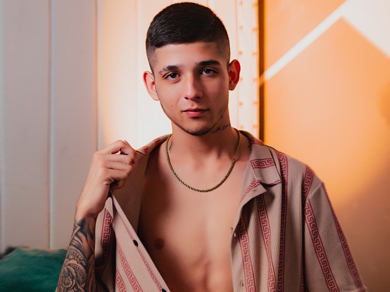 MathewBoy51 — LIVE on Streamate