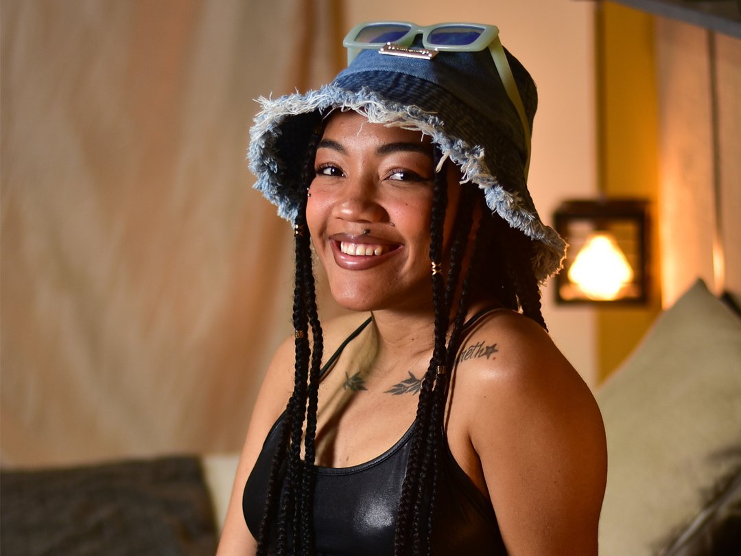 Megan_Stoessel — LIVE on Streamate