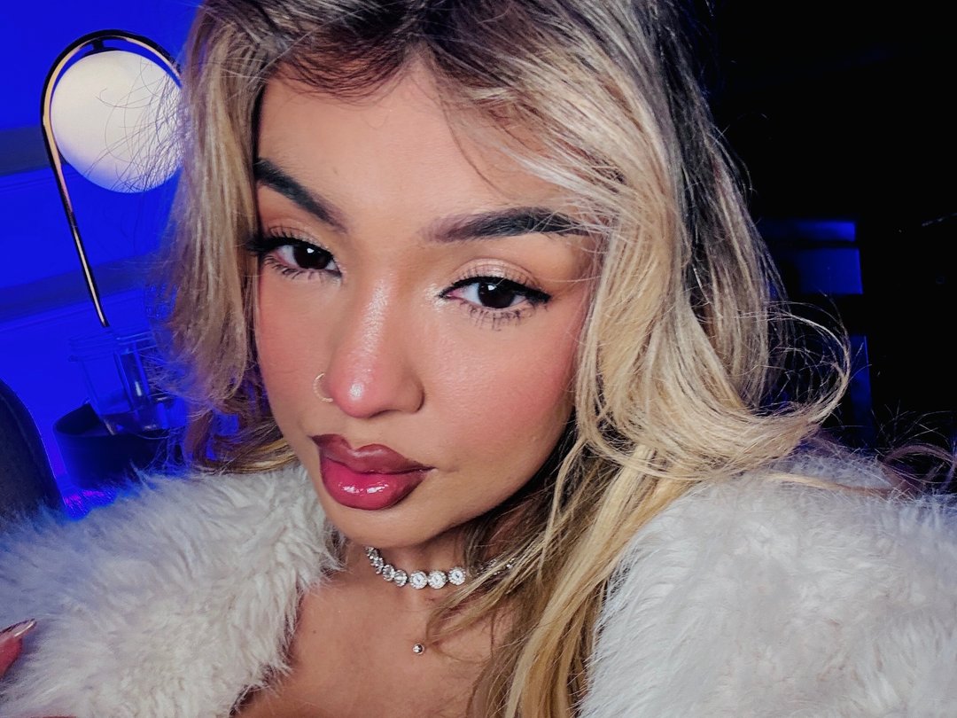 Melissakovalenko — LIVE on Streamate