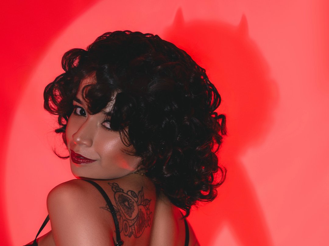 MhiaCorleone — LIVE on Streamate