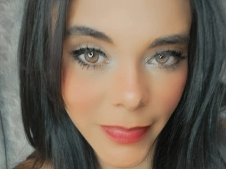 MhiaSweet — LIVE on Streamate