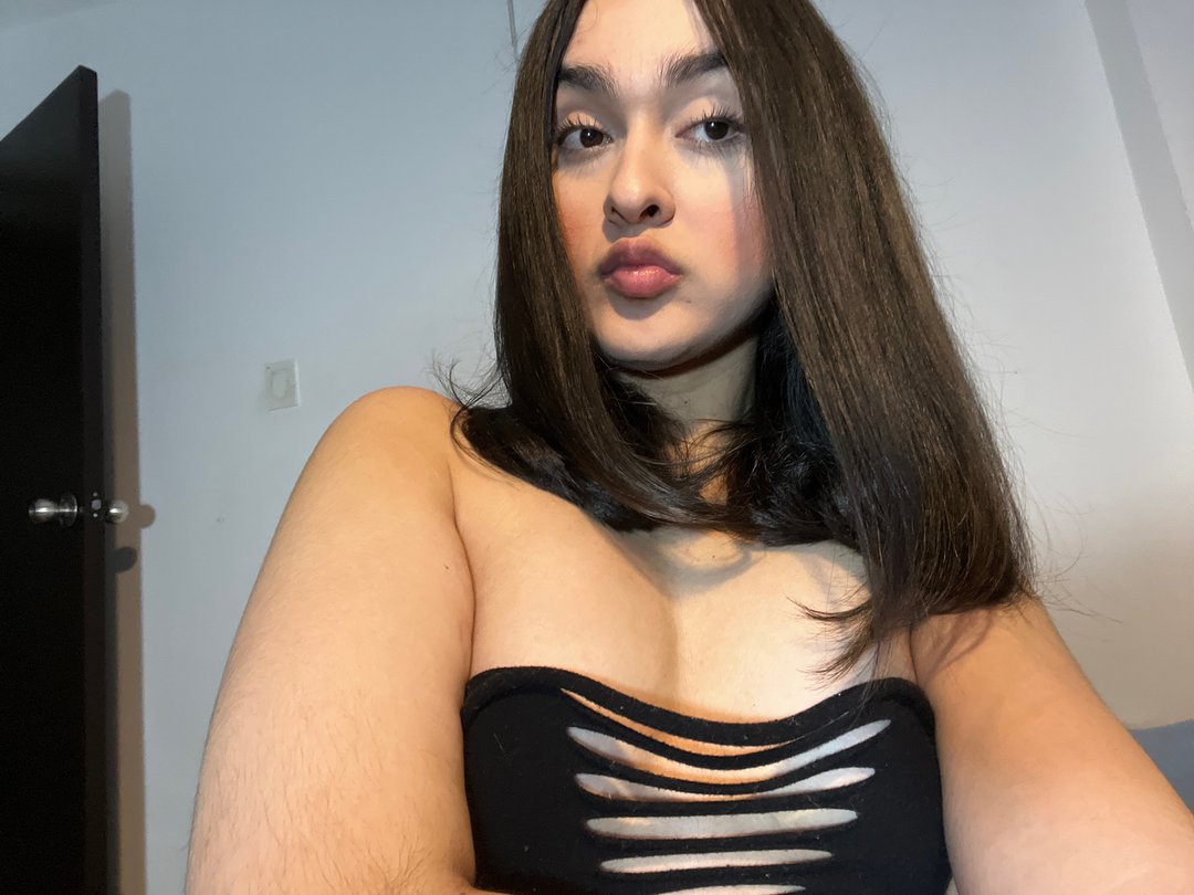 MiahWindsor — LIVE on Streamate