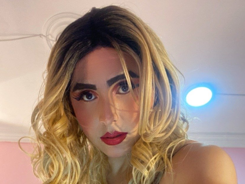 Miareinanice — LIVE on Streamate