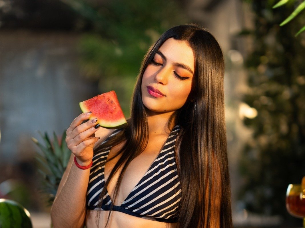 MilaIvy — LIVE on Streamate