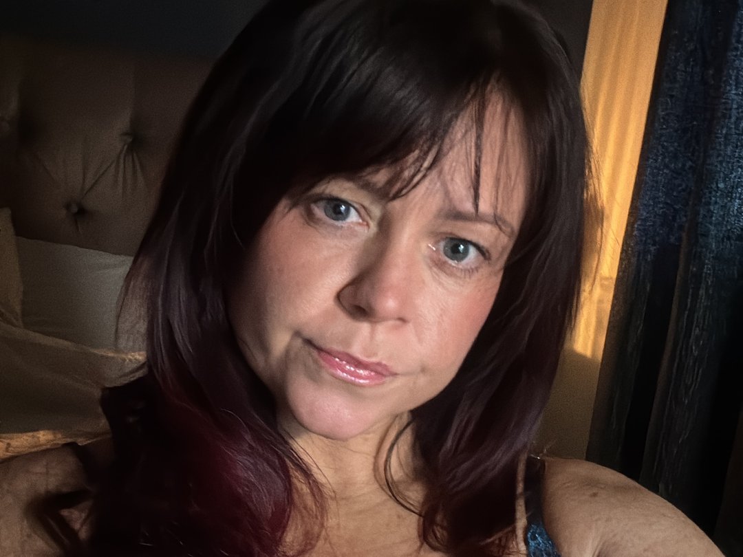 Mistress_Molly_UK — LIVE on Streamate