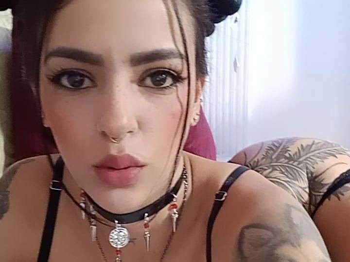 MollieAdams - Streamate Deepthroat Interactivetoys Piercing Girl 